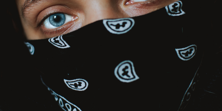 How to wear a bandana? Stylish ideas and practical uses Fashion Bandana